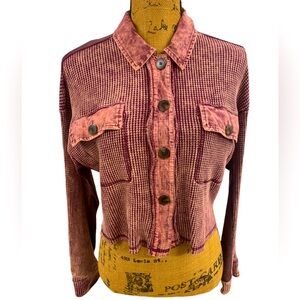 Women’s pink waffle knit Mystree Button Down Top